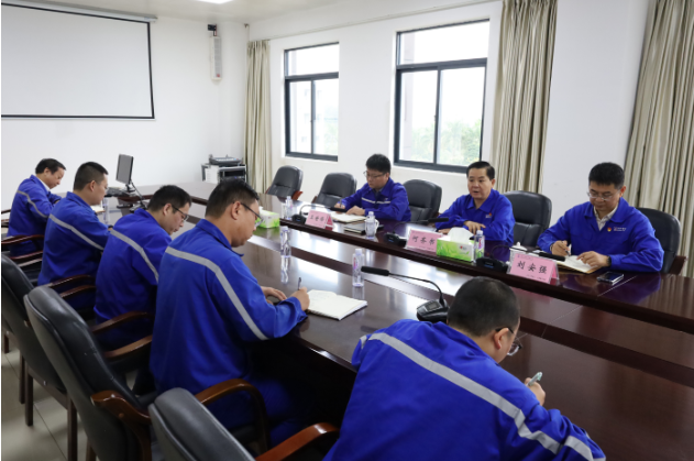 何齐书与广东新兴铸管青年后备人才开展座谈交流活动