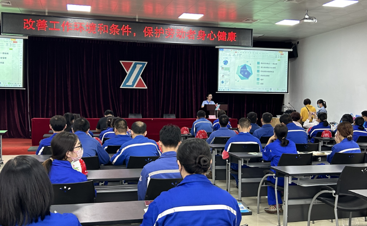 公司协同阳春市疾病预防控制中心开展职业病防治法宣传活动